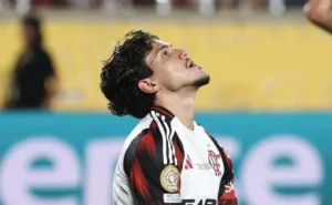 Pedro estaria insatisfeito no Flamengo pelas poucas oportunidades com Filipe Luís, diz Nicola