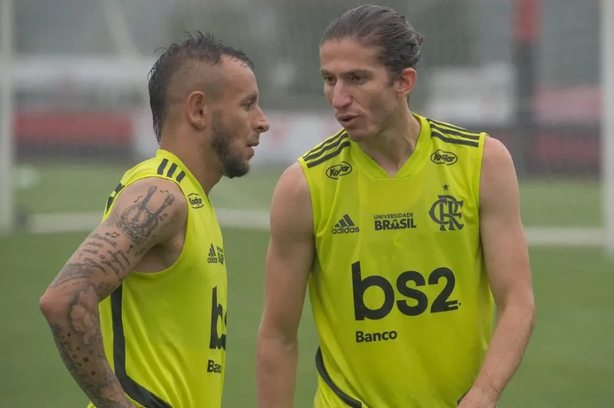 Rafinha elogia Filipe Luís por cobrar Pedro no Flamengo: "Fácil saber quem está com a razão"