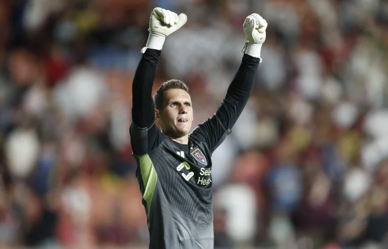 Real Oviedo faz proposta pelo goleiro Rafael Cabral: ex-Santos e Cruzeiro