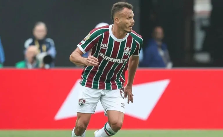 "Renê prevê confronto entre Fluminense e Chelsea e alerta sobre igualdade no campo"