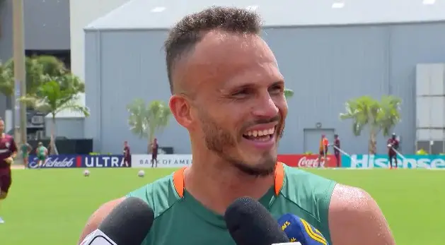 Renê revela angústia com classificação do Fluminense: "Espero não passar mais por isso"