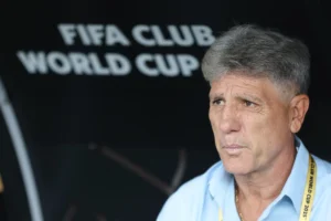 Renato Gaúcho destaca a postura do Fluminense contra o Al-Hilal: "Controlamos o jogo"