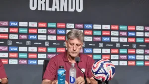 Renato Gaúcho faz mistério e promete o Fluminense atento a contra-ataques do Al-Hilal