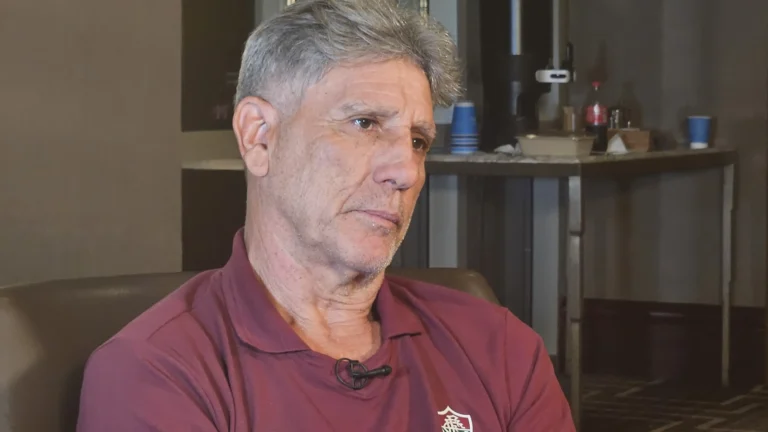 Renato aceita convite de Abel para jogar futevôlei: "Com um golpe de chapéu porque ninguém é de ferro"