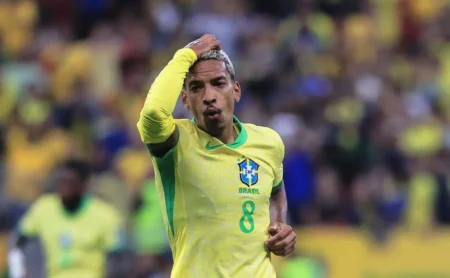 Renovação de Matheus Pereira e Cruzeiro inclui salário de R$ 2,2 milhões para o atleta.