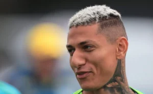 Richarlison Descarta Vasco e Pesa Opções no Futebol Turco e Arábia Saudita
