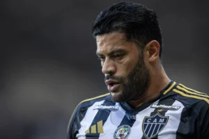 Salários atrasados no Atlético-MG: Hulk espera solução para situação delicada