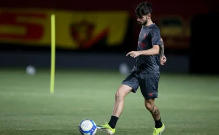 Sem espaço no São Paulo, Pedro Vilhena e Matheus Belém buscam opções de empréstimo