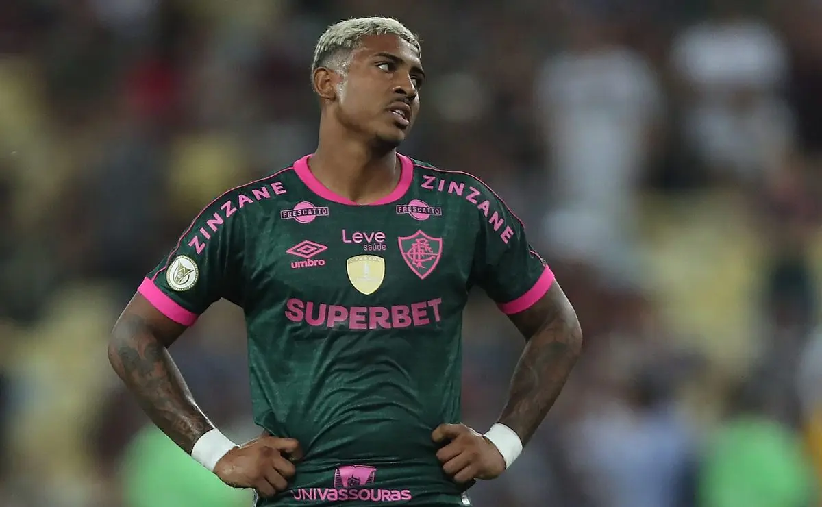 Técnico do Pachuca garante que John Kennedy retornará ao Fluminense: “Fomos informados que ele retornaria ao seu clube”