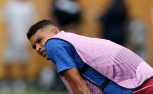 Thiago Silva Toma Cartão Amarelo e se Sente "Puts Grilo" Após Classificação
