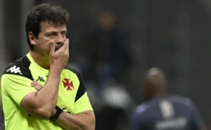 Vasco sofre queda e lamenta lesões em derrota no clássico do Brasileirão