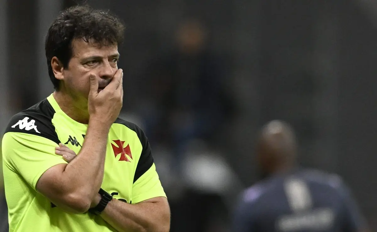 Vasco sofre queda e lamenta lesões em derrota no clássico do Brasileirão