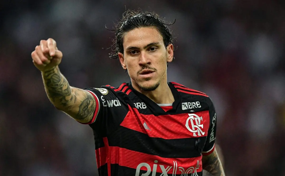 "Veredito de Pedro pelo Santos aprovado às pressas pela torcida de Neymar"