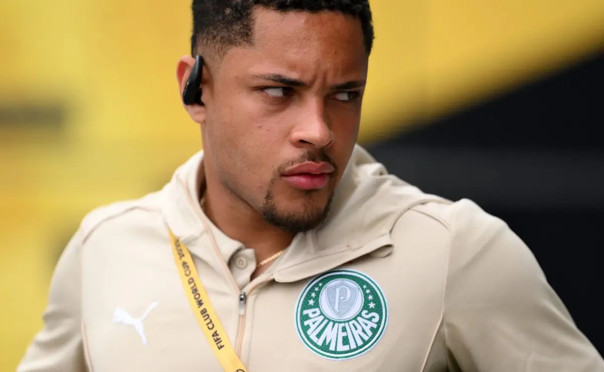 Vitor Roque decepciona no Mundial de Clubes: Palmeiras não paga bônus de R$ 12 milhões ao Barcelona