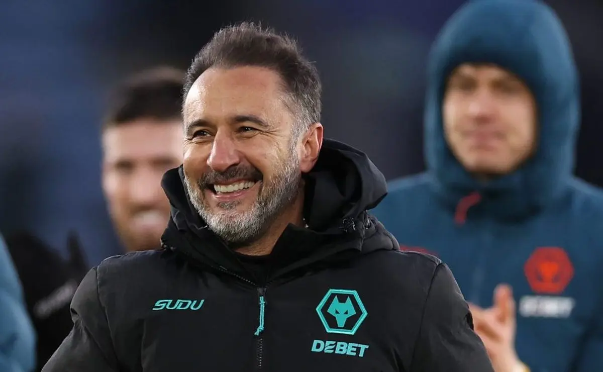 Vítor Pereira autoriza o Wolverhampton a assinar acordo com o Flamengo para comprar Wallace Yan em negócio milionário.