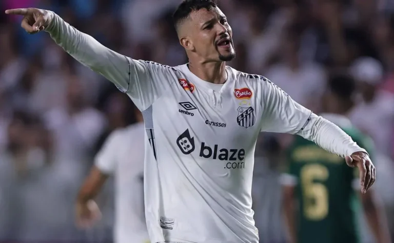 Zé Ivaldo é criticado após vitória do Santos em amistoso contra a Desportiva Ferroviária