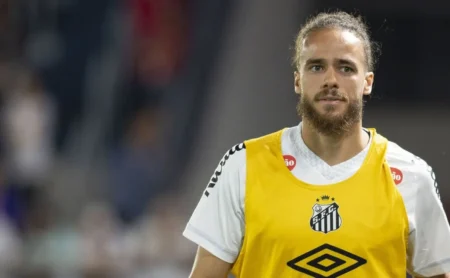 A Ineficácia de Brahimi e sua Ausência no Ataque do Santos A Ineficácia de Brahimi e sua Ausência no Ataque do Santos