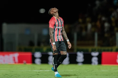 A defesa do São Paulo desaba após a Libertadores, e o ataque continua ineficaz; veja os dados A defesa do São Paulo desaba após a Libertadores, e o ataque continua ineficaz; veja os dados