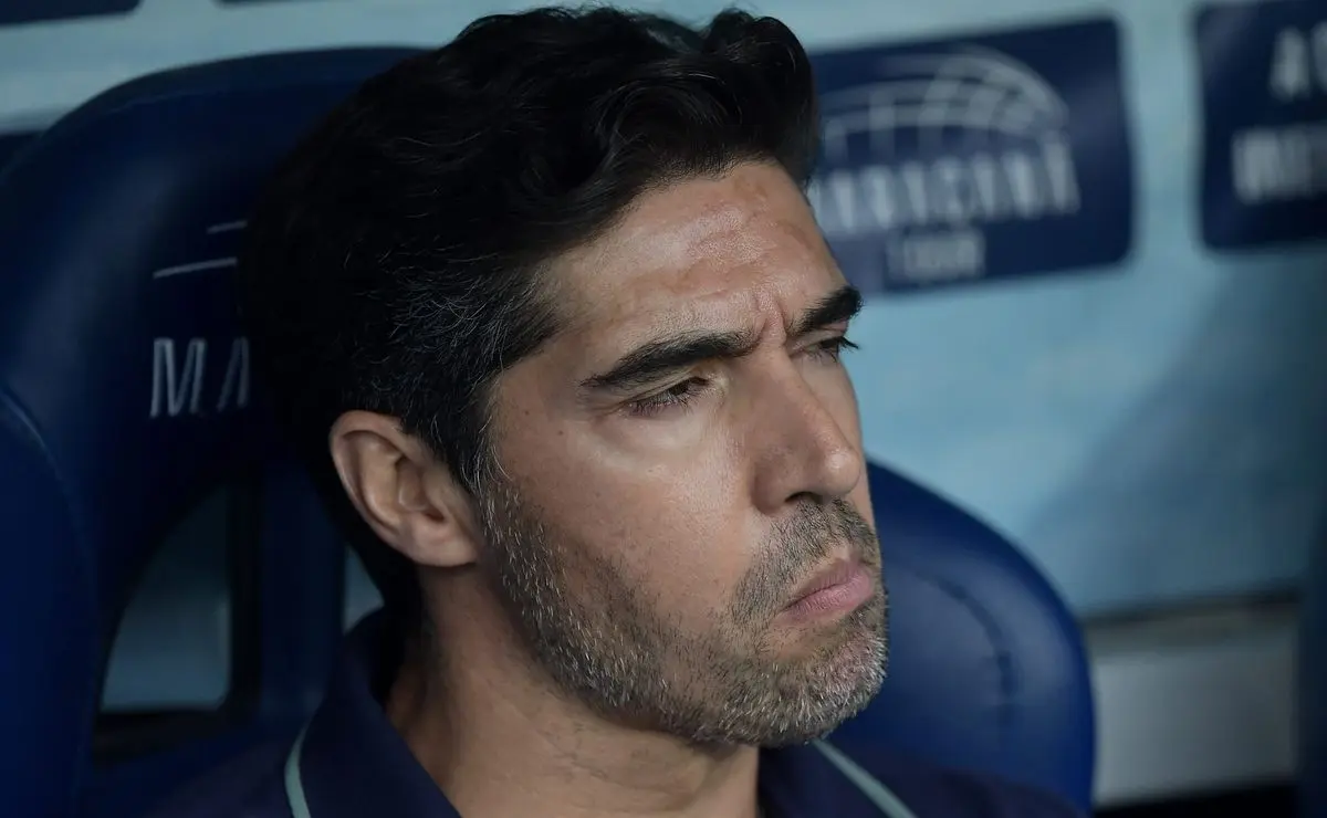 Abel Ferreira sofre ‘nó tático’ de Filipe Luís e o Palmeiras perde para o Flamengo