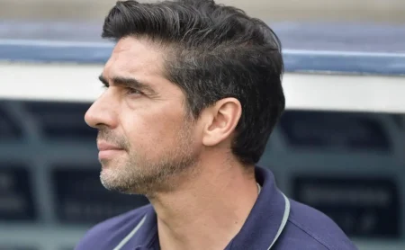 Abel Ferreira usa jogo contra Flamengo para rebater críticas de favorecimento ao Palmeiras: “Narrativa hipócrita”