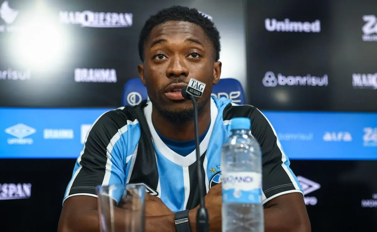 Amuzu vira chave no Grêmio e detalha missão em fazer história: "um passo de cada vez, uma conquista à vista"