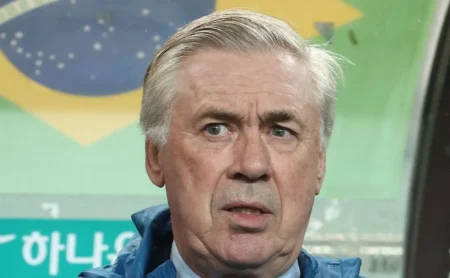 Ancelotti não quer ficar refém de esquema tático e defende a briga por titularidade na Seleção Brasileira Ancelotti não quer ficar refém de esquema tático e defende a briga por titularidade na Seleção Brasileira