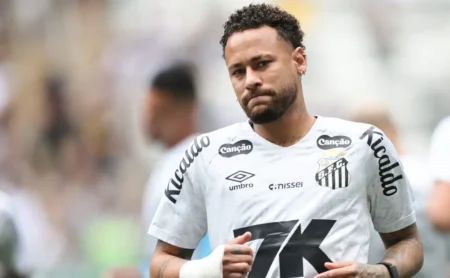 Ancelotti se surpreende com obsessão por Neymar, e a Seleção já começa a projetar a Copa sem o número 10. Ancelotti se surpreende com obsessão por Neymar, e a Seleção já começa a projetar a Copa sem o número 10.