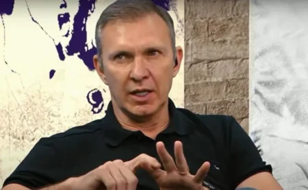 Análise de Velloso sobre lance de Gustavo Gómez e cartão amarelo a zagueiro do Palmeiras Análise de Velloso sobre lance de Gustavo Gómez e cartão amarelo a zagueiro do Palmeiras