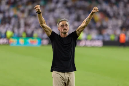 Aos 55 anos, o técnico do PSG, Luis Enrique, tem rotina de atleta: conheça hábitos obsessivos e seu único vício