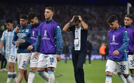 Argentinos questionam 6 minutos de acréscimo em Racing x Flamengo