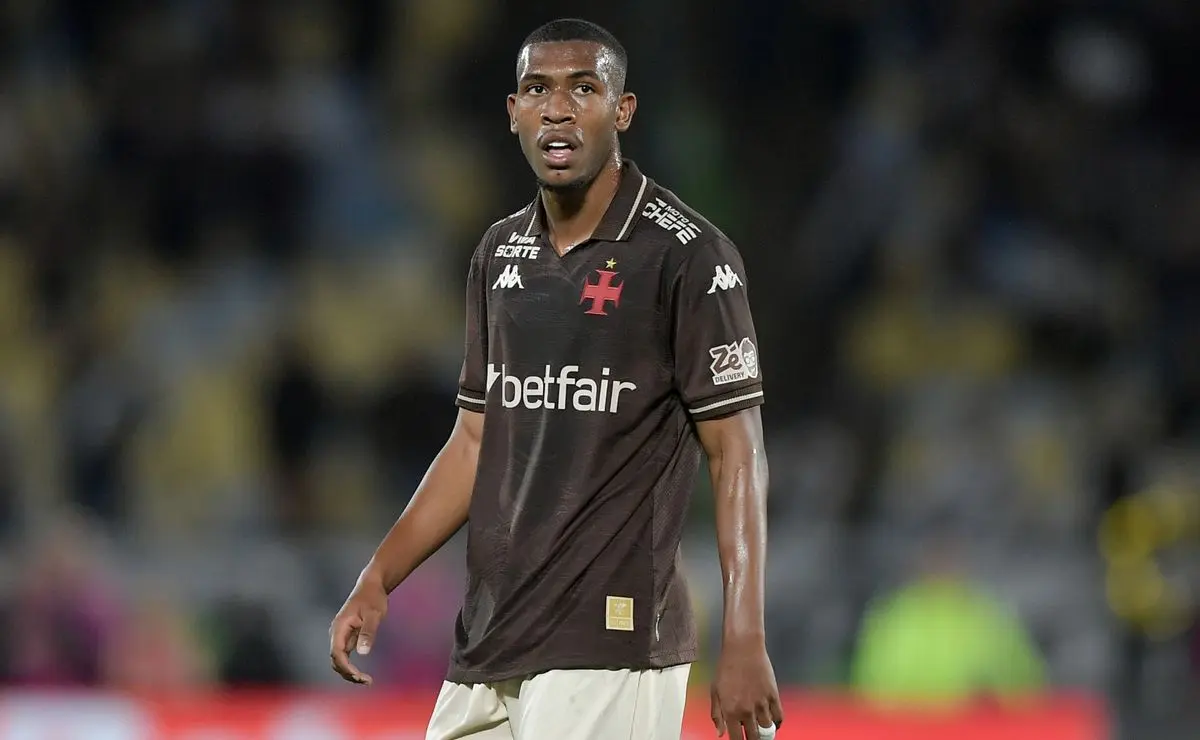 Arsenal se impressiona com Rayan do Vasco após clássico, dizem olheiros Arsenal se impressiona com Rayan do Vasco após clássico, dizem olheiros