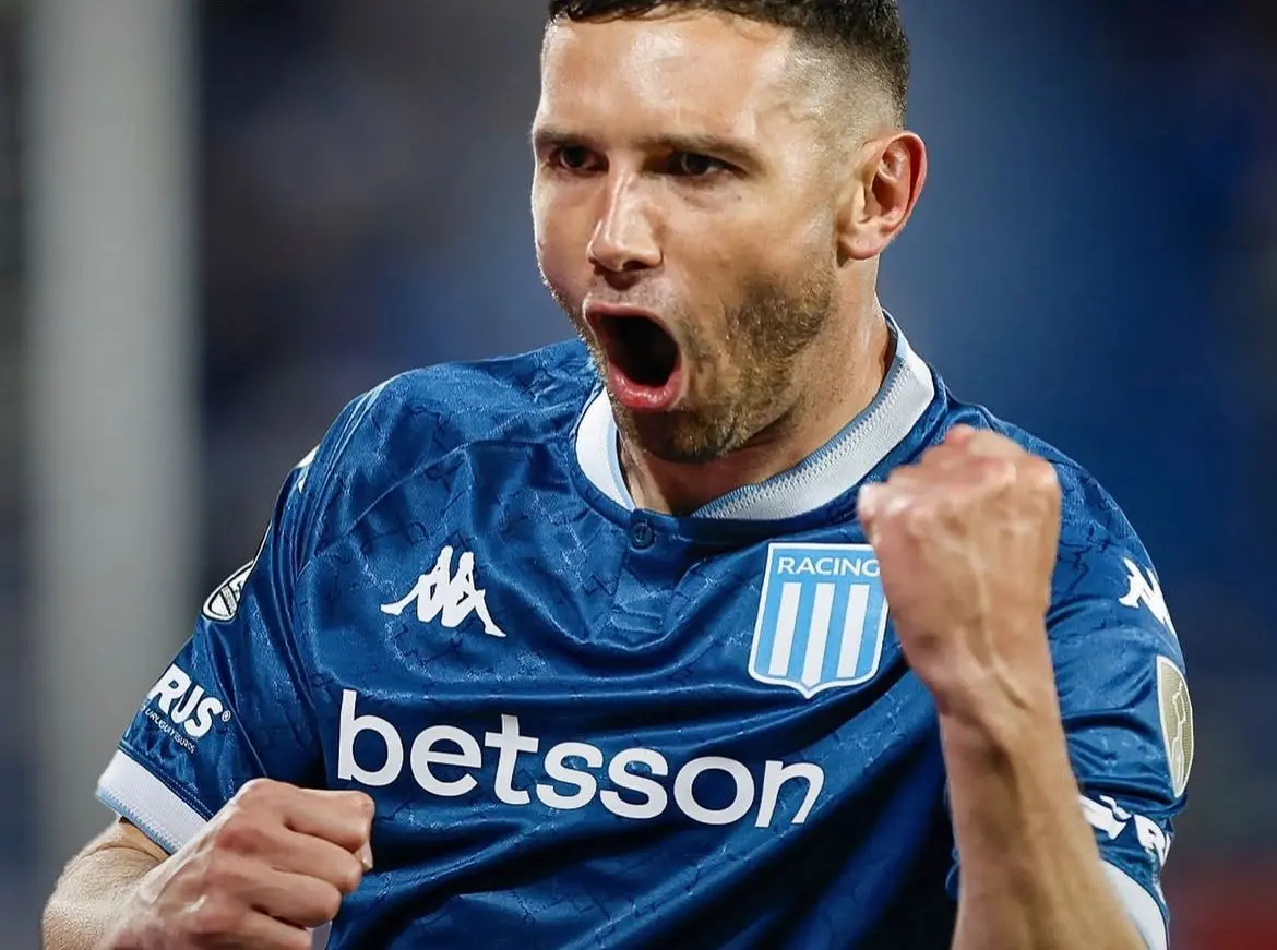 Artilheiro do Racing Preocupa-se Mais com Cartão do que com Gol Antes do Confronto com o Flamengo Artilheiro do Racing Preocupa-se Mais com Cartão do que com Gol Antes do Confronto com o Flamengo