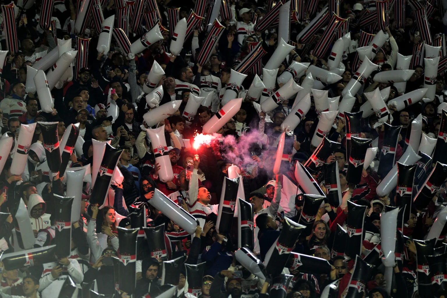 Atrasos e multas: São Paulo é penalizado em quase R$ 500 mil pela Conmebol Atrasos e multas: São Paulo é penalizado em quase R$ 500 mil pela Conmebol