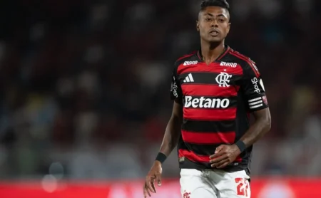 Bruno Henrique é Escalado como Centroavante por Filipe Luís no Flamengo, Dias Após Recusa do Atacante