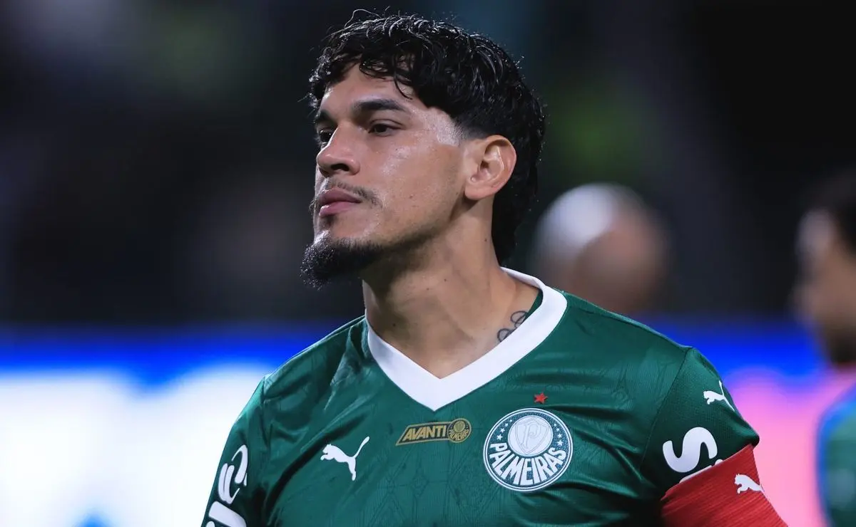 CBF divulga áudio do VAR e detalha o pênalti não marcado em Gómez no jogo Flamengo x Palmeiras CBF divulga áudio do VAR e detalha o pênalti não marcado em Gómez no jogo Flamengo x Palmeiras