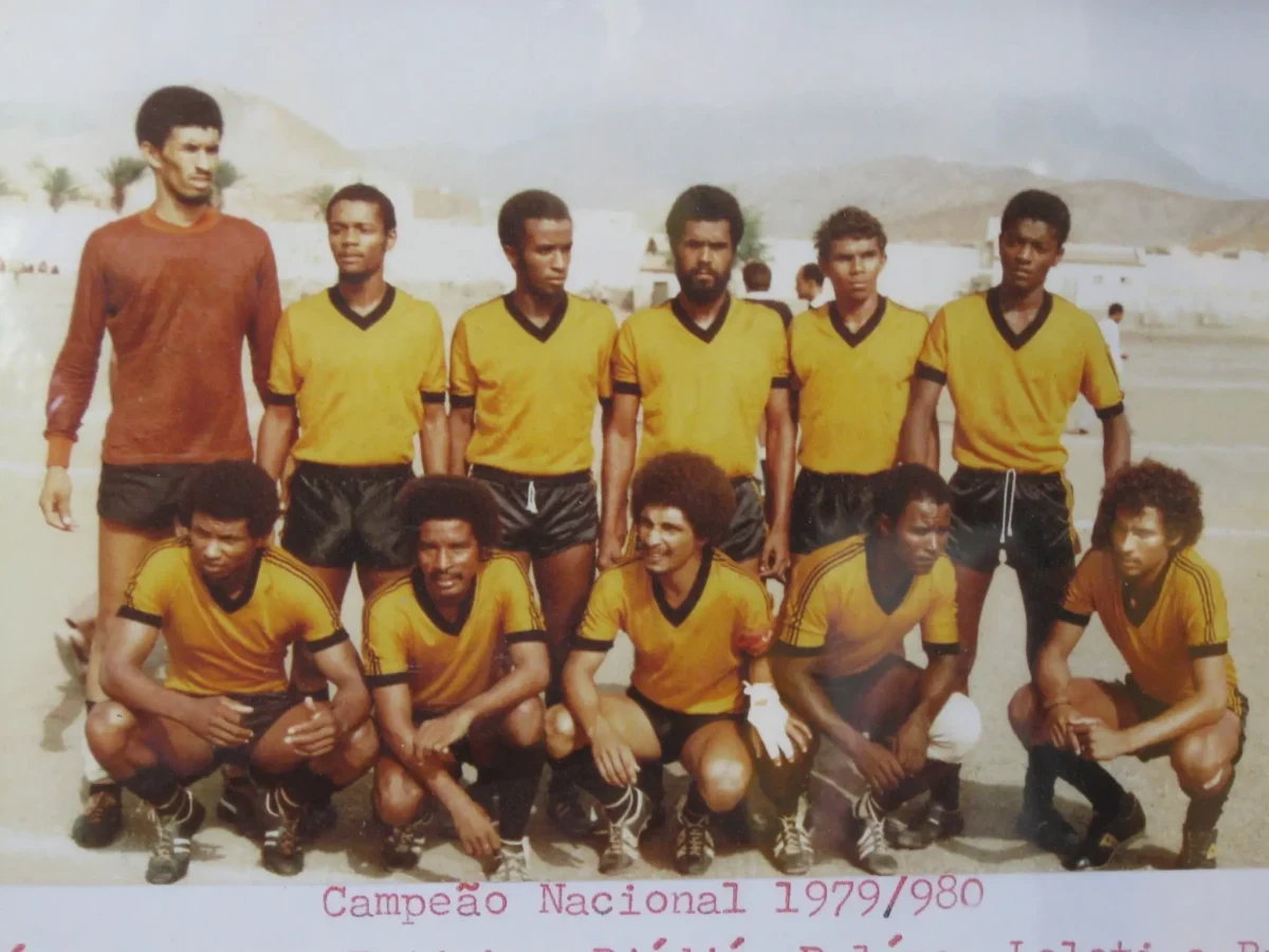 Cabo Verde, classificado pela primeira vez para a Copa, equipes de inspiração brasileira