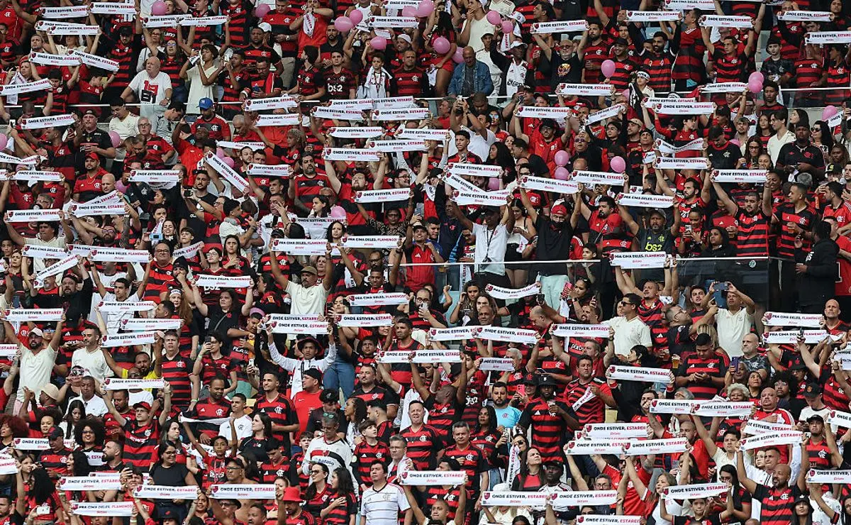 Capotamento de ônibus com torcedores do Flamengo a caminho de Buenos Aires não deixa vítimas fatais Capotamento de ônibus com torcedores do Flamengo a caminho de Buenos Aires não deixa vítimas fatais