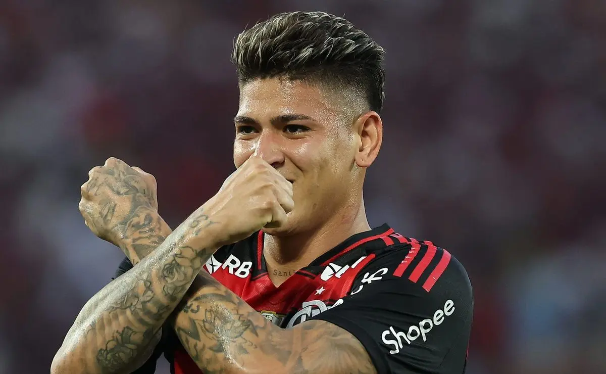 Carrascal Determina, Enfatizando a Força do Flamengo no Maracanã Pós-Vitória Sobre o Racing