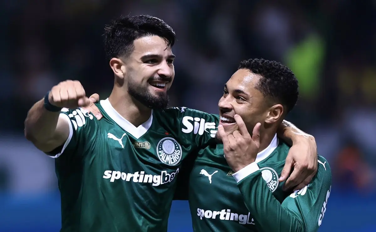 Com elenco 10 vezes mais valioso que o da LDU, Palmeiras sente o peso do favoritismo