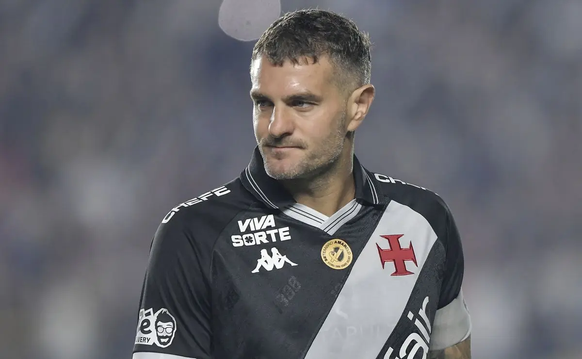 Comentarista do Grupo Globo, Ramon Motta dá opinião sobre Vegetti no Vasco: “Tem que colocar no banco” Comentarista do Grupo Globo, Ramon Motta dá opinião sobre Vegetti no Vasco: “Tem que colocar no banco”