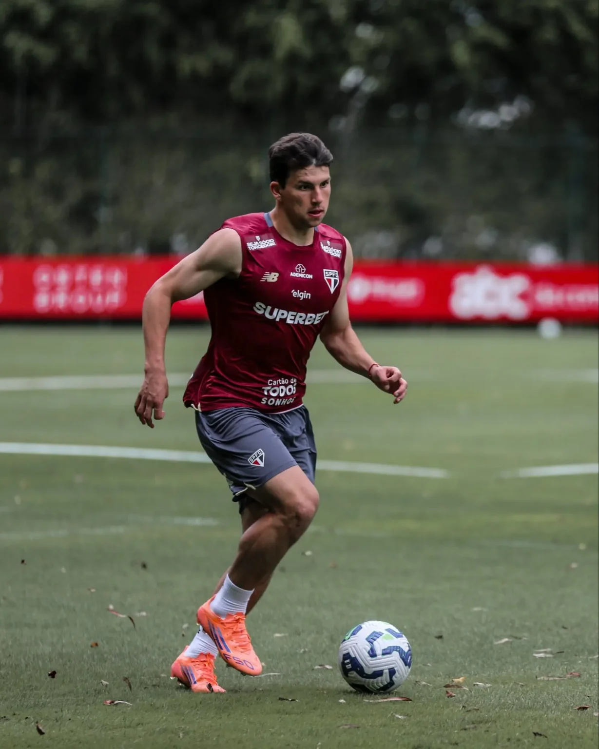 Como Gonzalo Tapia superou desconfiança no espaço do São Paulo Como Gonzalo Tapia superou desconfiança no espaço do São Paulo