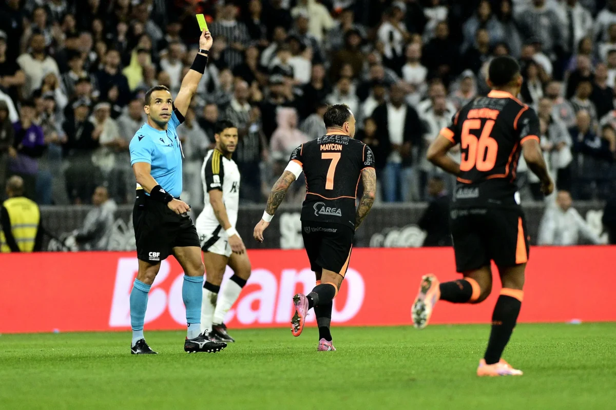 Corinthians Lidera Ranking de Cartões no Brasileirão e Sofre Sexta Rodada Consecutiva de Penas Corinthians Lidera Ranking de Cartões no Brasileirão e Sofre Sexta Rodada Consecutiva de Penas