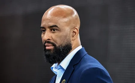 Corinthians considera a aquisição de Maycon, porém o Shakhtar Donetsk ainda cogita sua utilização. Corinthians considera a aquisição de Maycon, porém o Shakhtar Donetsk ainda cogita sua utilização.