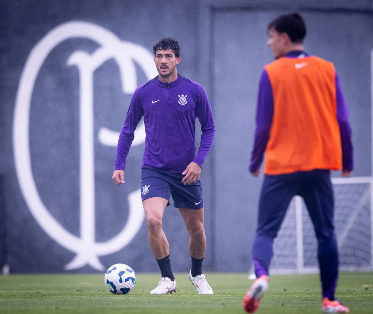 Corinthians realiza primeiro treino tático para preparar o clássico contra o Santos Corinthians realiza primeiro treino tático para preparar o clássico contra o Santos