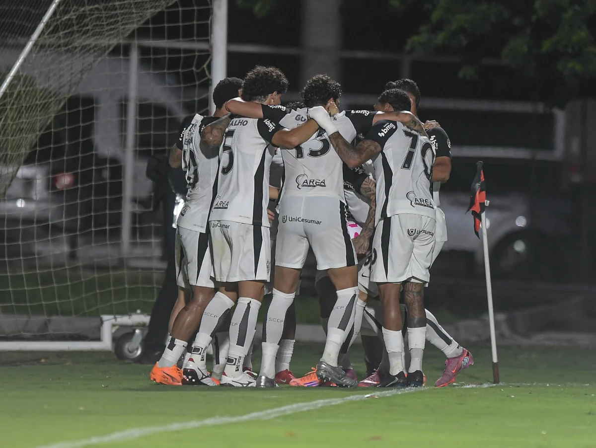 Corinthians vence em Salvador e retorna com notícias positivas
