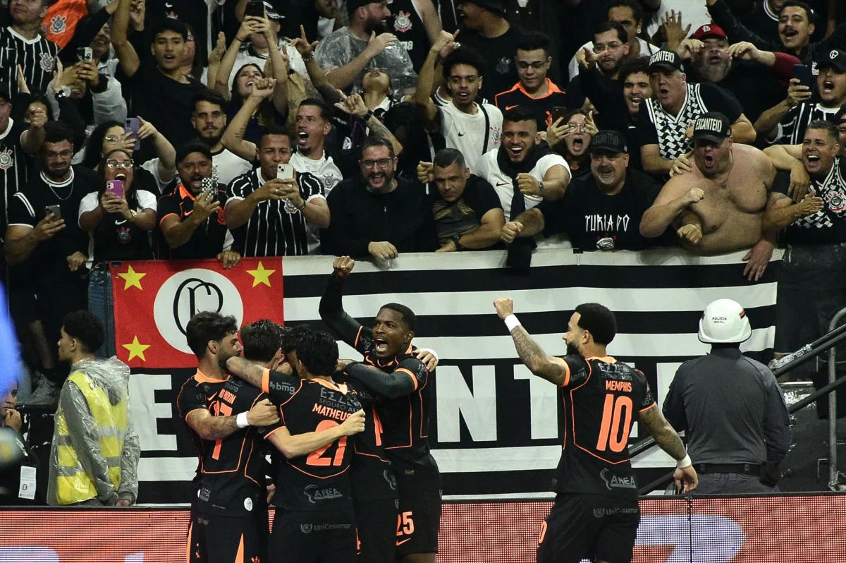 Corinthians vence, mas pode ir além; trio GYM é o diferencial para o futuro Corinthians vence, mas pode ir além; trio GYM é o diferencial para o futuro