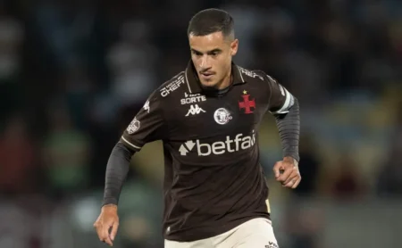 Coutinho: Desempenho Superior e Gols 112% Maiores que Paquetá na Temporada Coutinho: Desempenho Superior e Gols 112% Maiores que Paquetá na Temporada