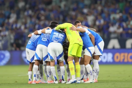 Cruzeiro perto da zona de classificação, mas elenco mira título: Seguiremos brigando Cruzeiro perto da zona de classificação, mas elenco mira título: "Seguiremos brigando"
