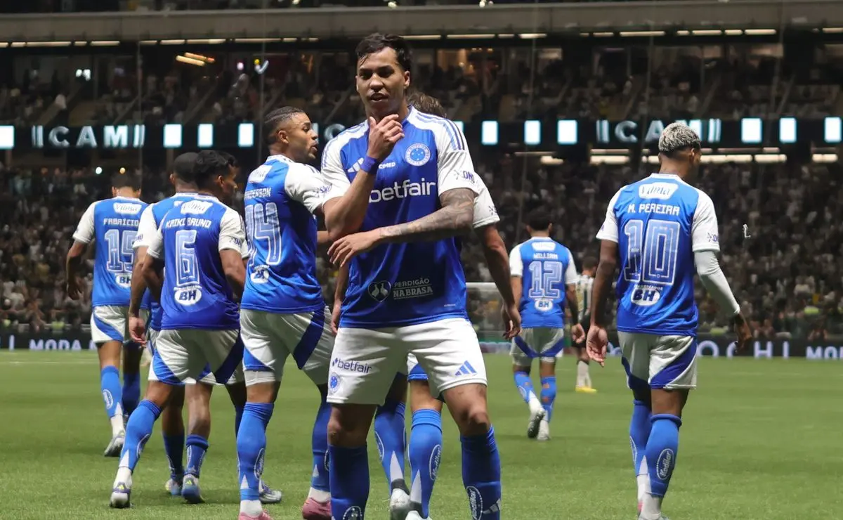 Cruzeiro quer superar o Flamengo e se tornar o visitante mais temido do Atlético-MG na Arena MRV
