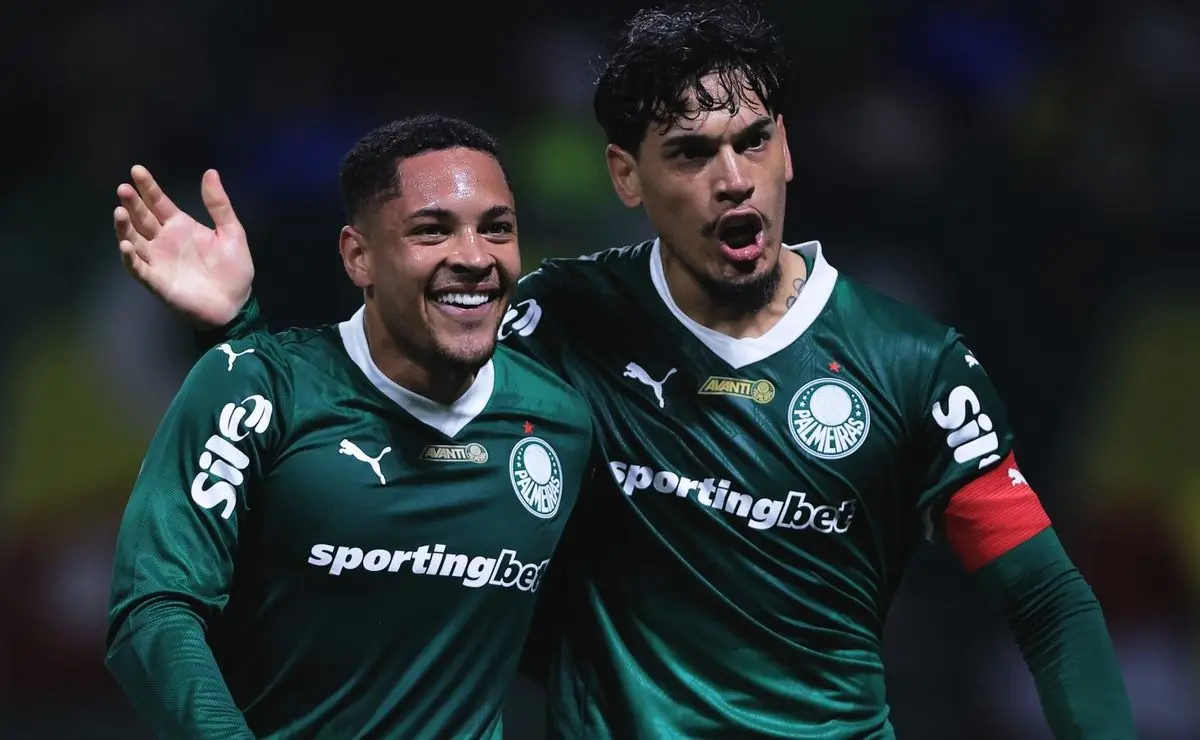 De Vitor Roque a Luis Suárez: os 5 atacantes indicados ao Flamengo para substituir Gabigol